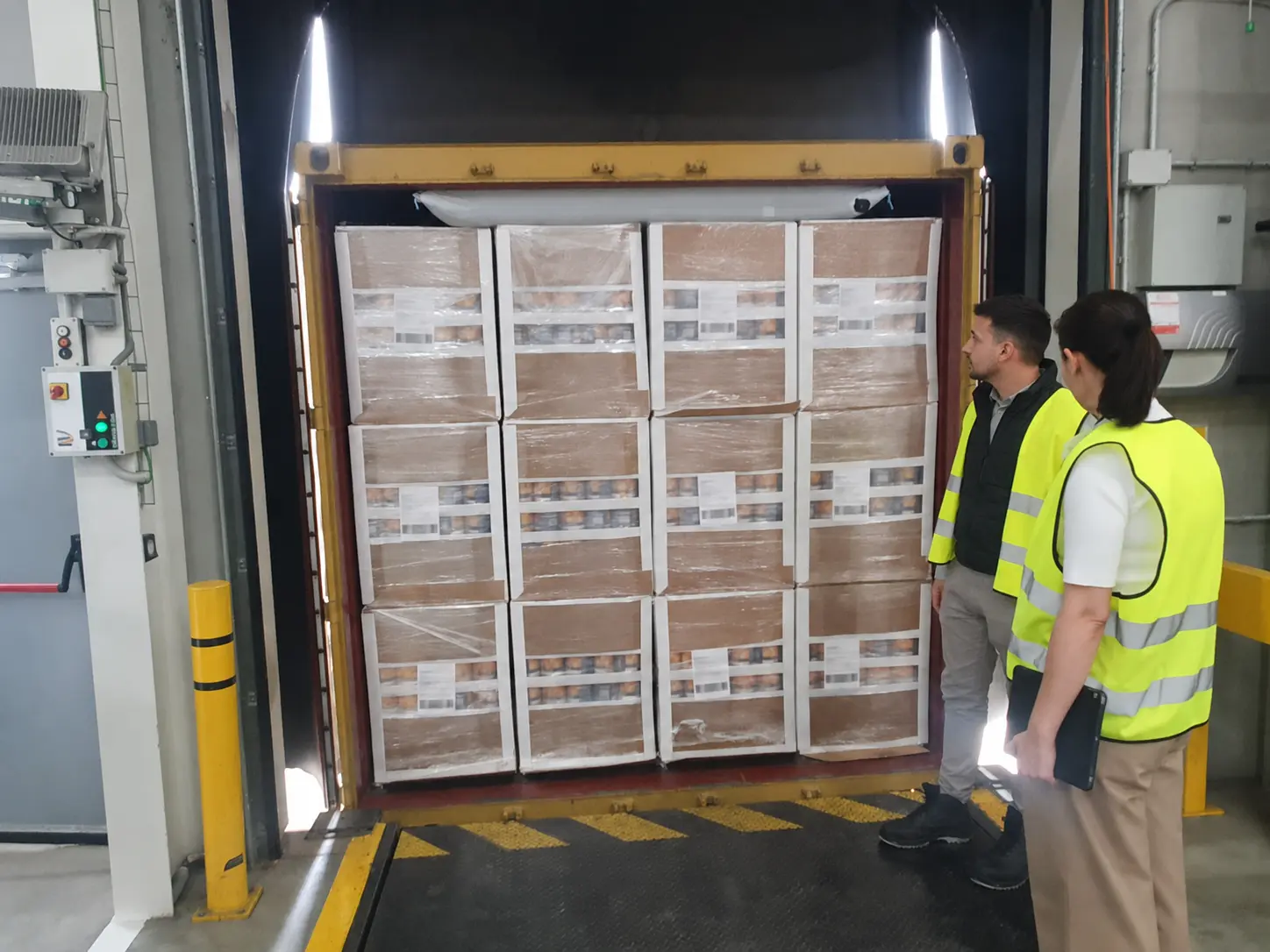 Inspection of a shipment at a loading dock